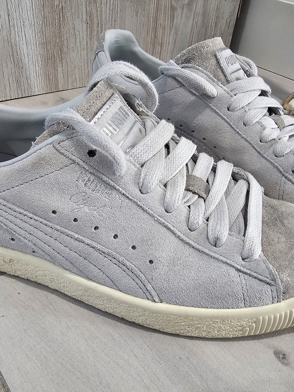 PUMA Women's Gray Suede Sneakers Size 7.5